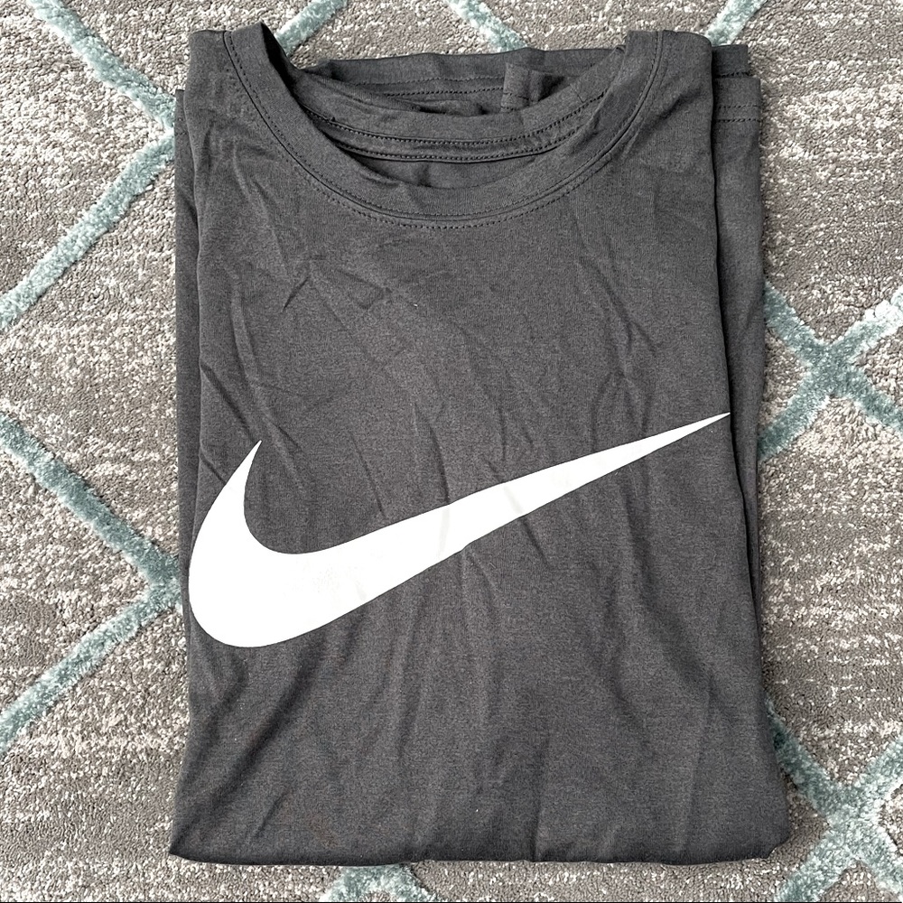 NWT Nike Dry-Fit Men’s T-Shirt
